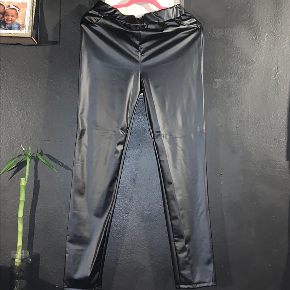 Pants - Picture 3 of 4